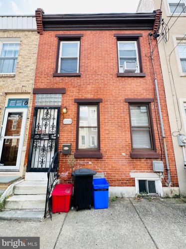 2222 Carpenter St, Philadelphia, PA 19146-2518