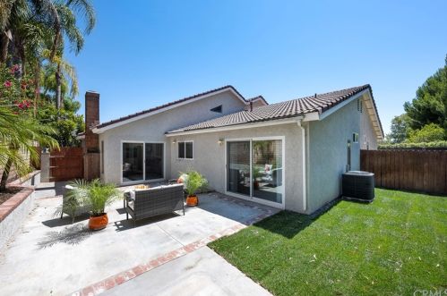 8471 Amberwood St, Anaheim, CA 92808-1242