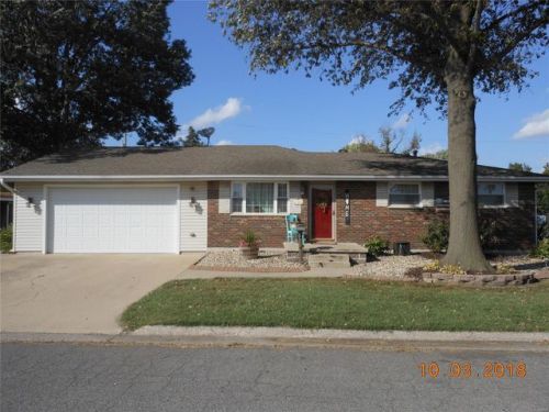 734 Homm St, Fort Russell, IL 62010-1759