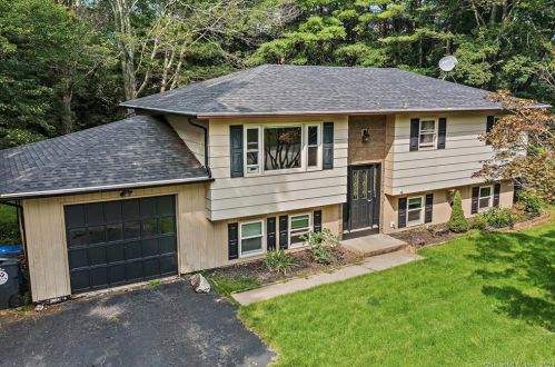 10 Taft St, Killingly, CT 06239-4228