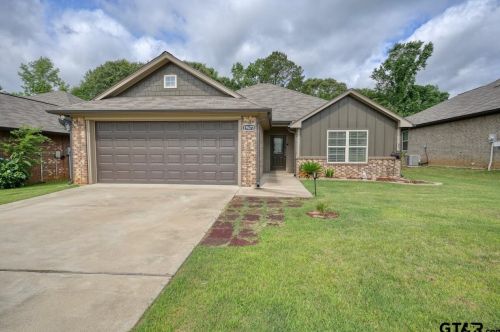19472 King Ranch Dr, Flint, TX 75762-8863