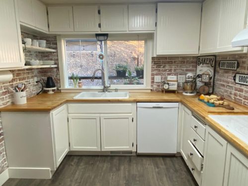 22655 Sunset Ridge Dr, Auburn, CA 95602-8393