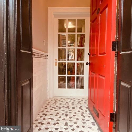 776 Front St, Philadelphia, PA 19147-3523