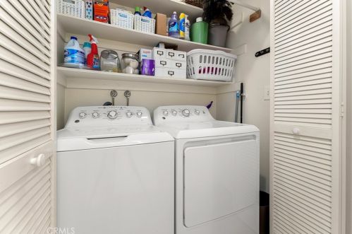 938 Dylan Way, Anaheim CA  92808-1515 exterior