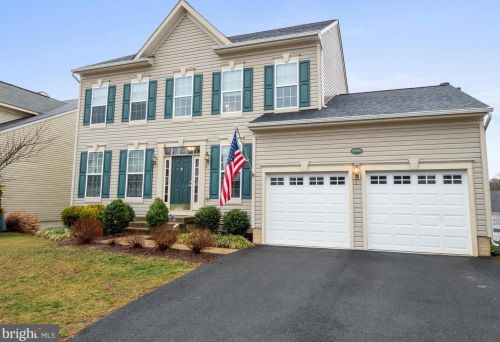 17650 Cleveland Park Dr, Round Hill, VA 20141-2195