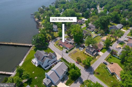 1625 Winters Ave, Shady Side, MD 20764-9718