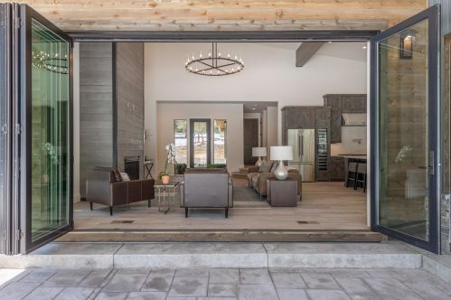 11861 Bottcher Loop, Truckee CA  96161-2793 exterior