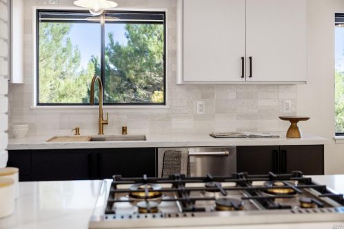 558 Miller Creek Rd, San Rafael CA  94903-1319 exterior