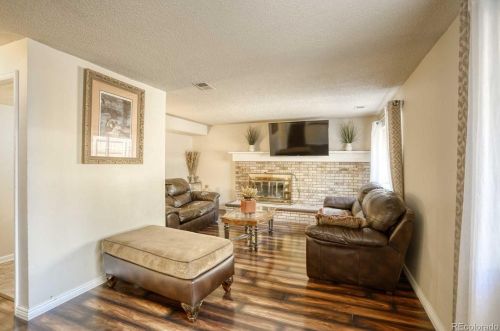 1060 Naples Way, Aurora CO 80017-3170 exterior