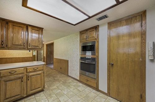 1500 Ben Crenshaw Way, Austin TX  78746-6120 exterior