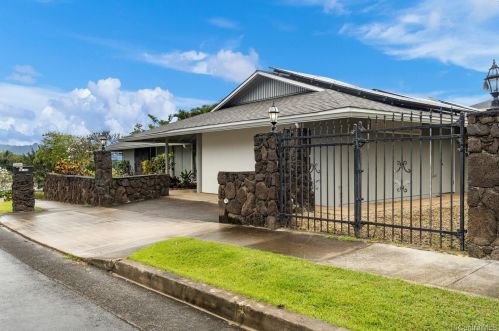 46133 Nahiku St, Kaneohe, HI 96744-3626