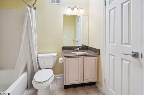 47 Clarken Dr, Town Center NJ  07052-3453 exterior