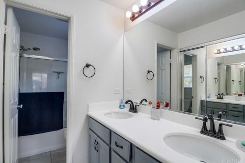 717 Caminito Valiente, Chula Vista CA  91911-6971 exterior