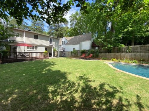 627 Hillpine Dr, Atlanta GA  30306-3222 exterior
