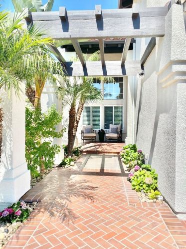 22 Monserrat Pl, El Toro, CA 92610-1906