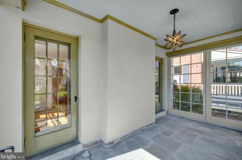 8430 Ardleigh St, Philadelphia, PA 19118-3312