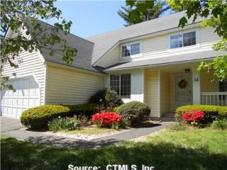 12 Southbridge Ct, Simsbury, CT 06070-2349