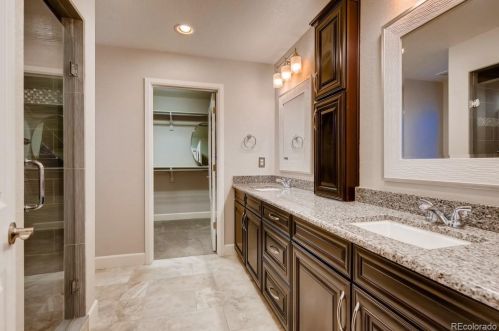 5028 Addison Way, Aurora CO 80016-5390 exterior