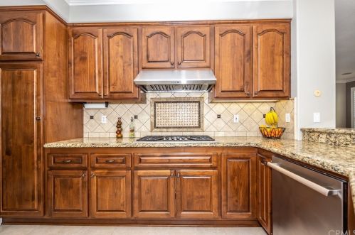 1098 Rexford Ln, Anaheim CA  92808-2333 exterior