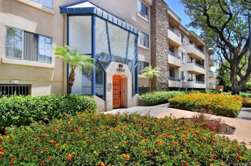 4230 Stansbury Ave, Van Nuys, CA 91423-4263