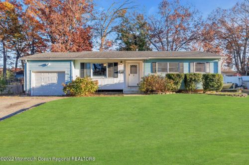 27 Princeton Dr, Jackson Twp, NJ 08527-2317