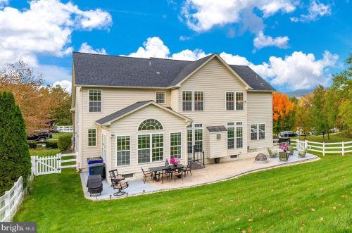 625 Glenbrook Dr, Middletown MD  21769-7739 exterior