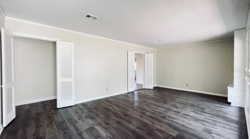 4906 Beverly Hills Dr, Austin TX  78731-4702 exterior