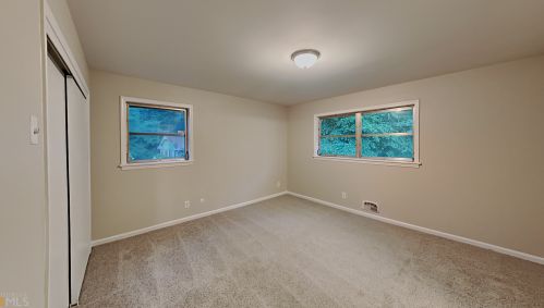 4587 Hopewell Rd, Atlanta GA  30337-5408 exterior