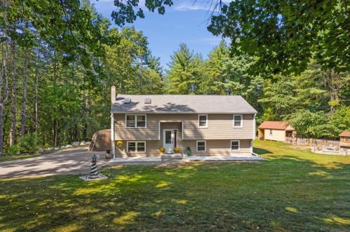 96 Old Derry Rd, Londonderry, NH 03053-2216