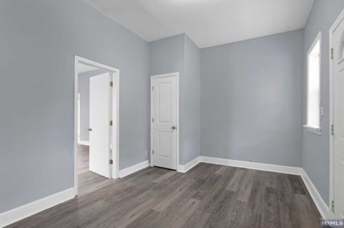 65 Sherman Pl, Outwater, NJ 07026-1527