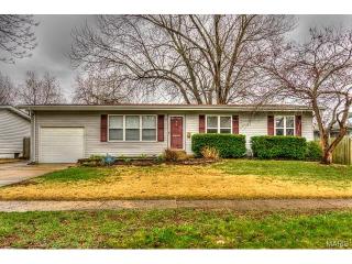 1220 Thrush Ln, Florissant, MO 63031-3657