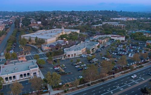 338 Plaza De Benito Juarez, Vista CA  92083-3549 exterior