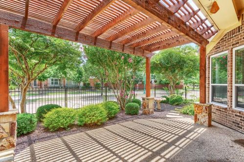 1726 Morning Glory, Carrollton TX 75007-1420 exterior