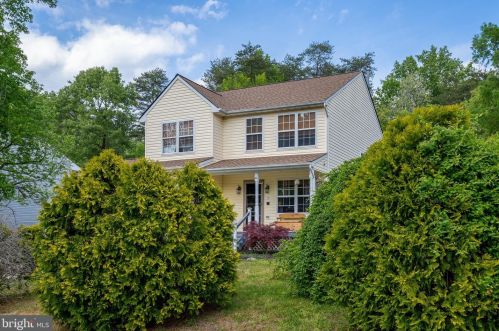 46 Melanie Hollow Ln, Fredericksburg, VA 22405-2870