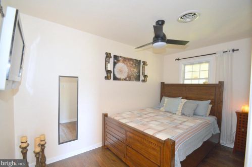 48 Calvin Unger Ln, Berkeley Springs WV 25411-5181 exterior