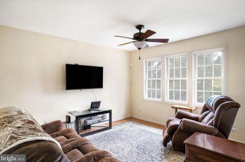 336 Windsong Rd, Harpers Ferry WV  25425-5485 exterior