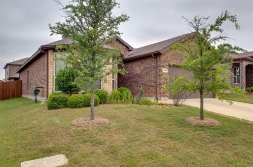 3024 Maple Creek Dr, Fort Worth TX  76177-2163 exterior