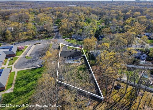 57 Raleigh Ct, Tinton Falls NJ 07724-2128 exterior