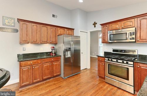 5424 Rilian Ct, Springfield VA  22015-2171 exterior