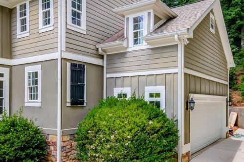3057 Stillwater Dr, Gainesville, GA 30506-2112