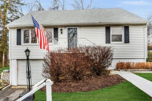 24 Carolina Ave, Town Center, NJ 07052-1826