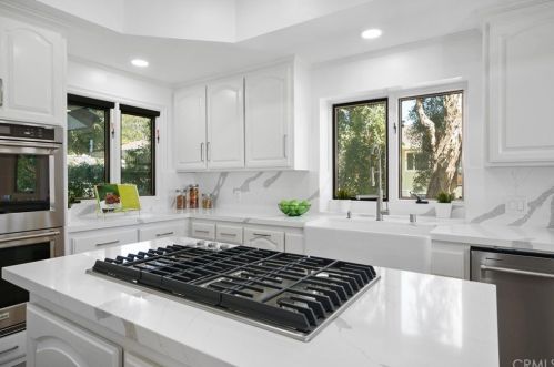 780 25th St, Upland CA  91784-1109 exterior