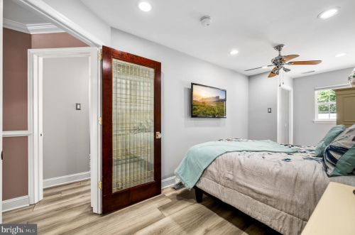 2833 10th St, Philadelphia PA 19122-6021 exterior