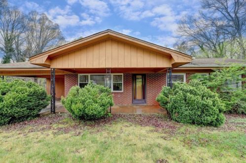 953 Lakemont Dr, Gainesville, GA 30501-2703
