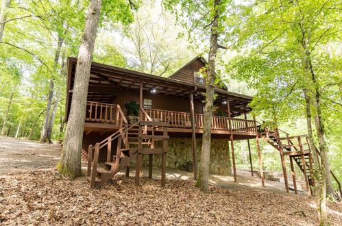 355 Ross Rd, Mineral Bluff, GA 30559-2933