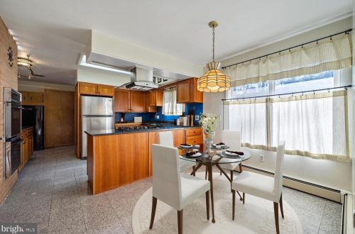 36 Bear Brook Rd, Princeton NJ  08540-6216 exterior