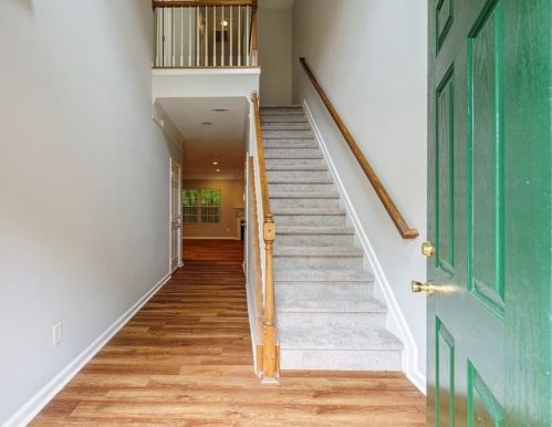 5033 Lower Elm St, Atlanta, GA 30349-1678