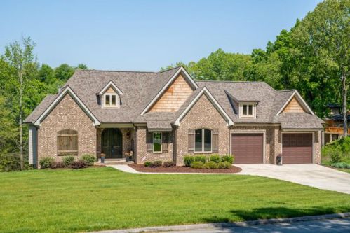 4918 Shoreline Dr, Chattanooga, TN 37416-1730