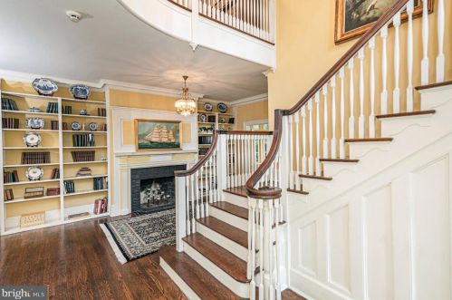 27 Rosedale Rd, Princeton NJ  08540-6702 exterior