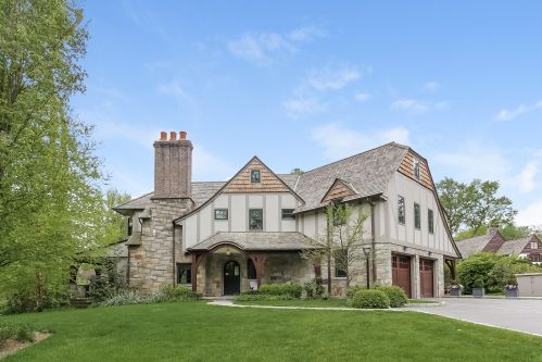 79 Brother Dr, Greenwich, CT 06830-6749